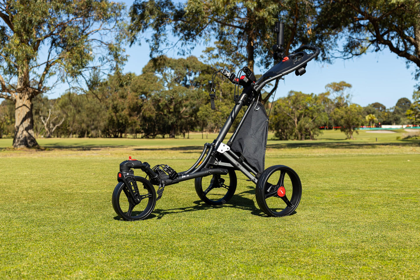 High Performance Golf Cart with 360-Degree Swivel Front Wheel,One-Click Folding.