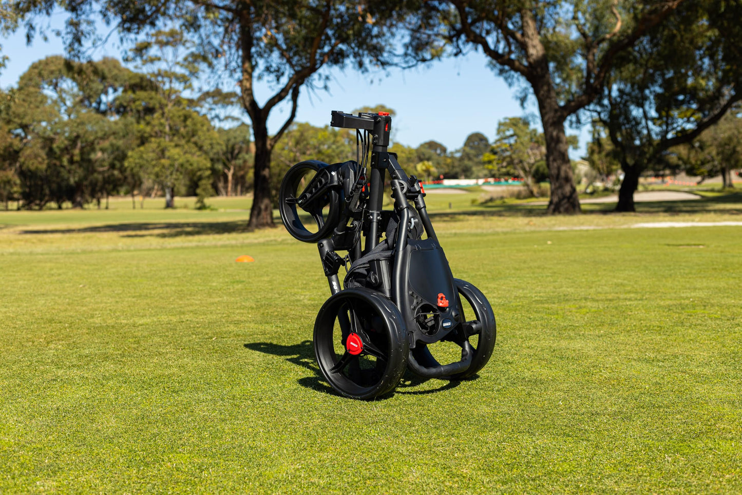 High Performance Golf Cart with 360-Degree Swivel Front Wheel,One-Click Folding.